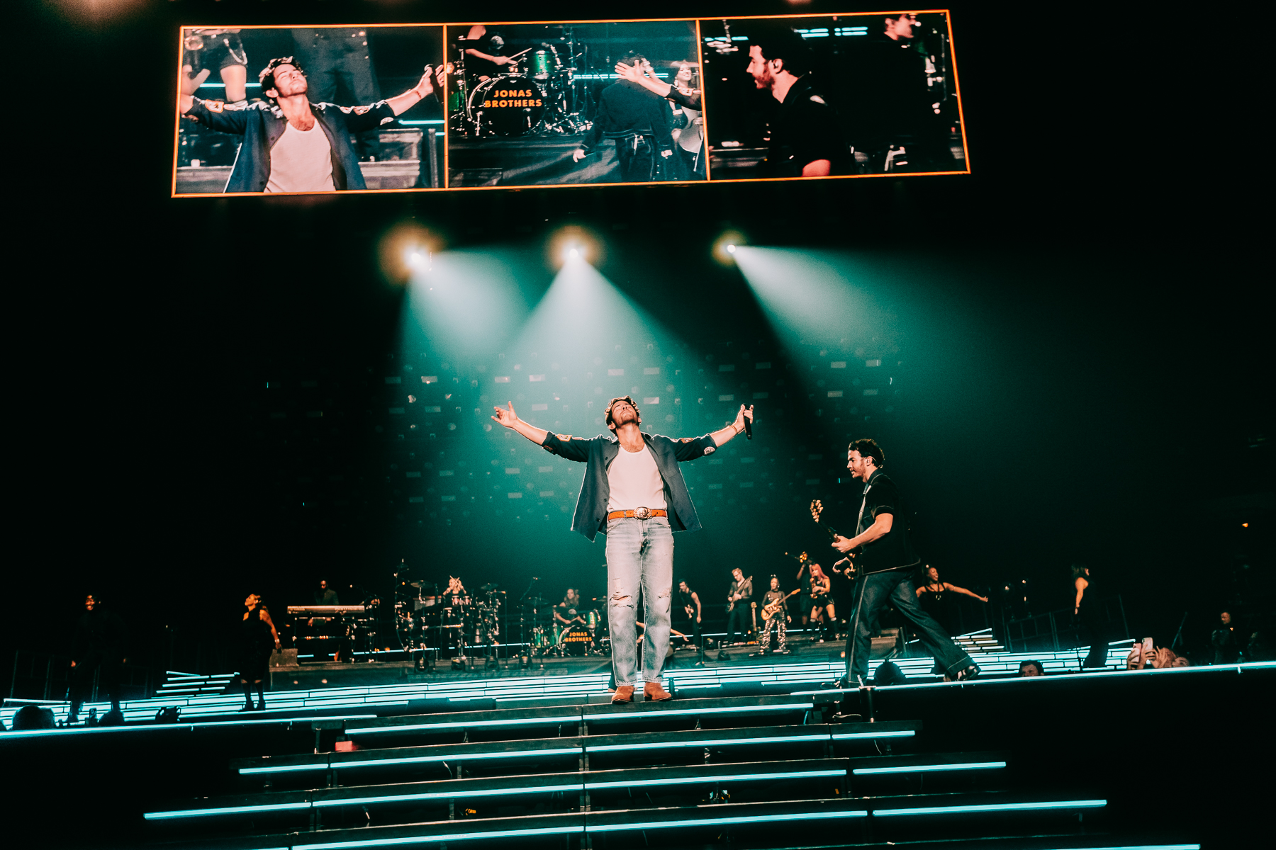 Nashville | Media | THE TOUR | Jonas Brothers
