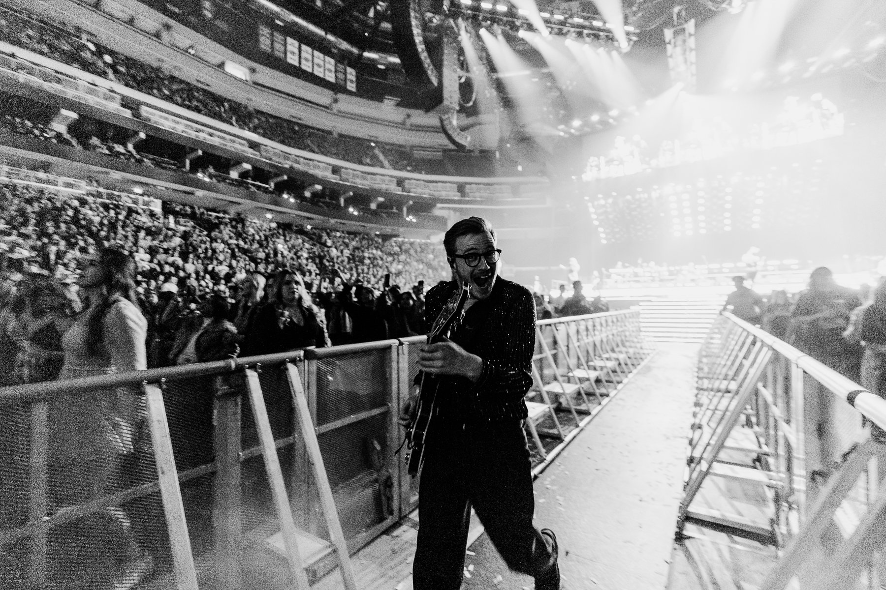 20231114_Edmonton_Band-Crew_Jonas_Gellman_Web_25