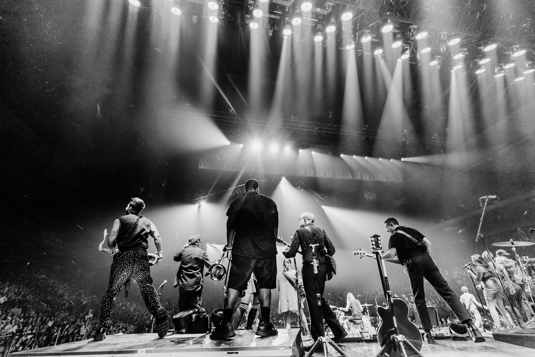 20231119_StPaul_Band-Crew_Gellman_Jonas_22