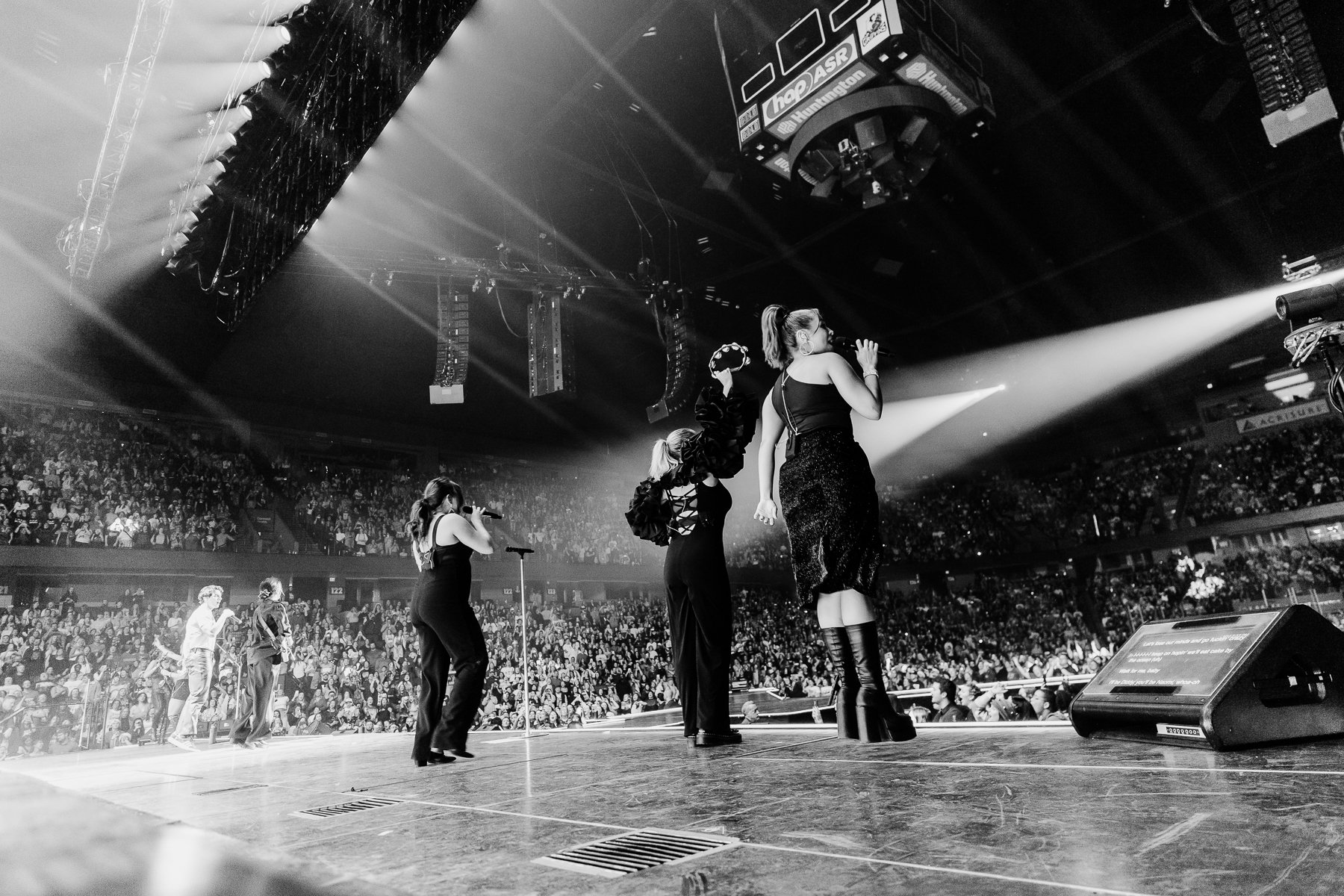 20231121_GrandRapids_Band-Crew_Gellman_Jonas_15