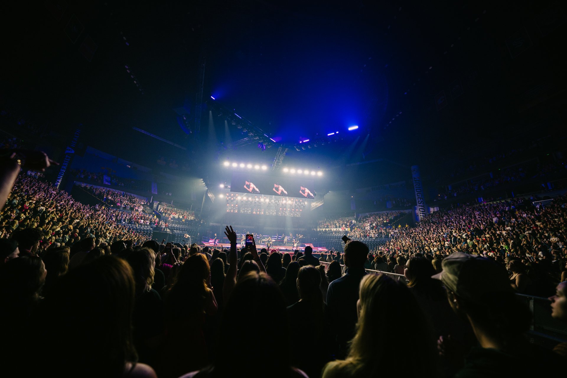 JB_10.9.23_show_10