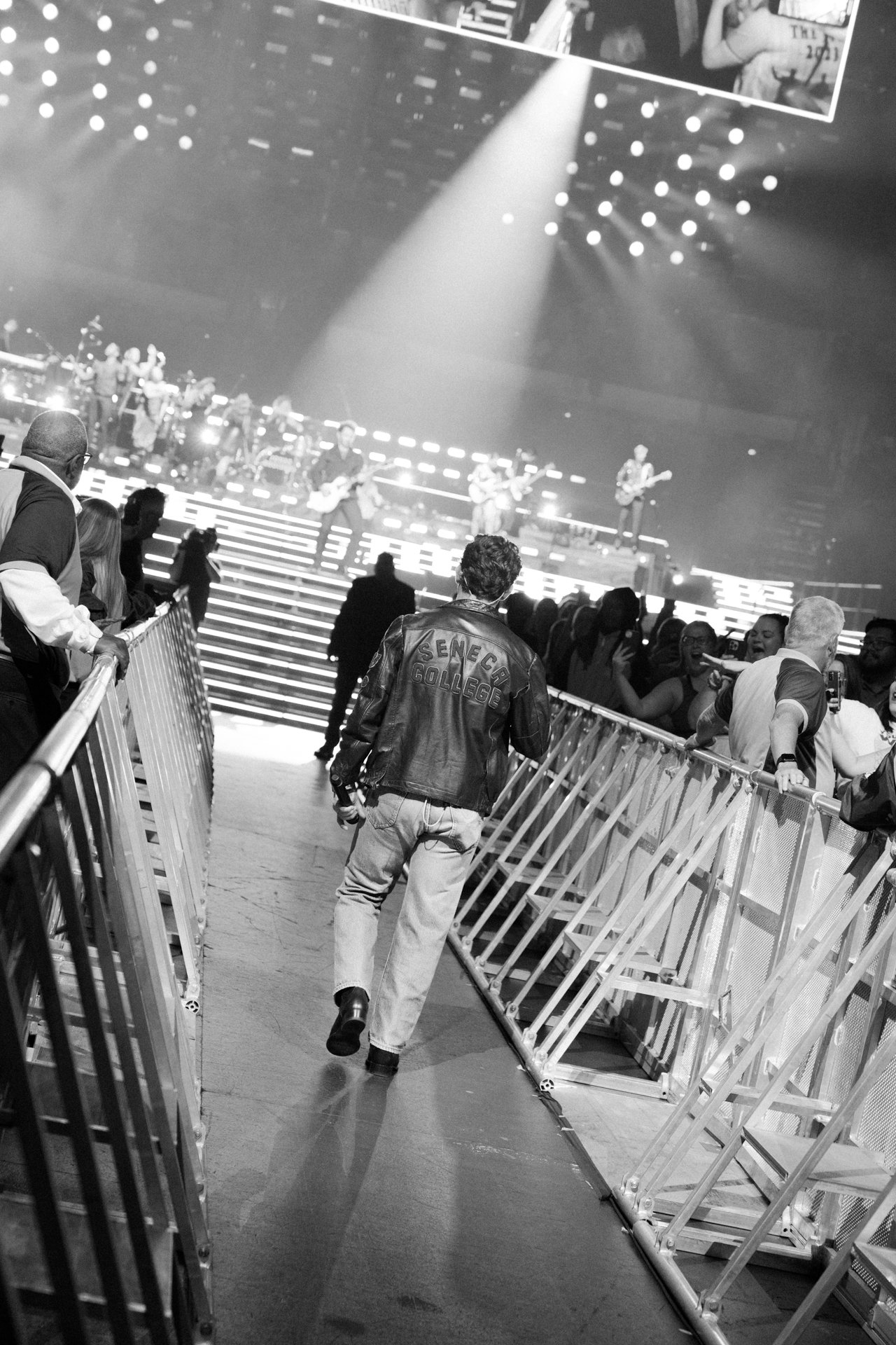 JB_10.9.23_show_20