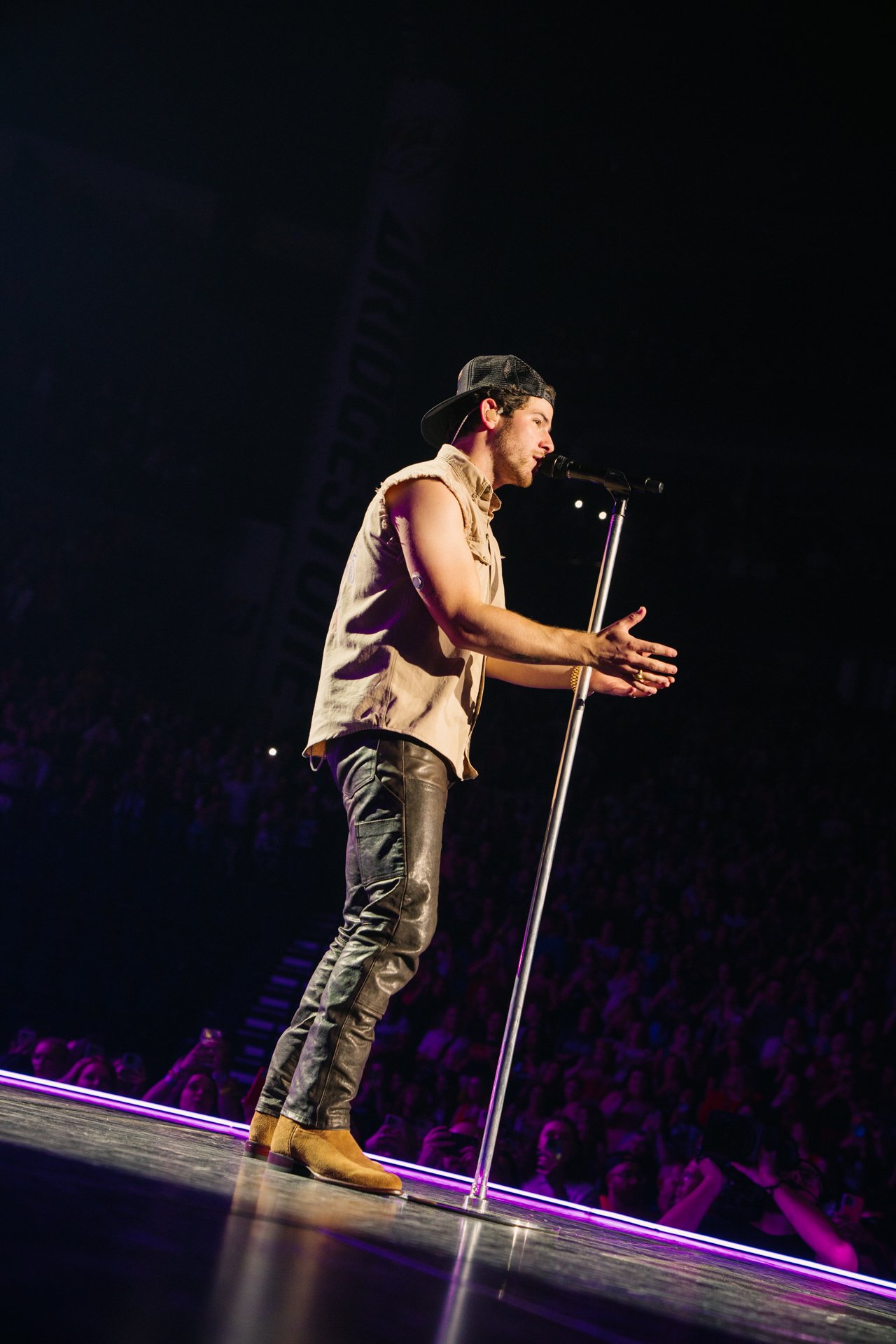 JB_10.9.23_show_36