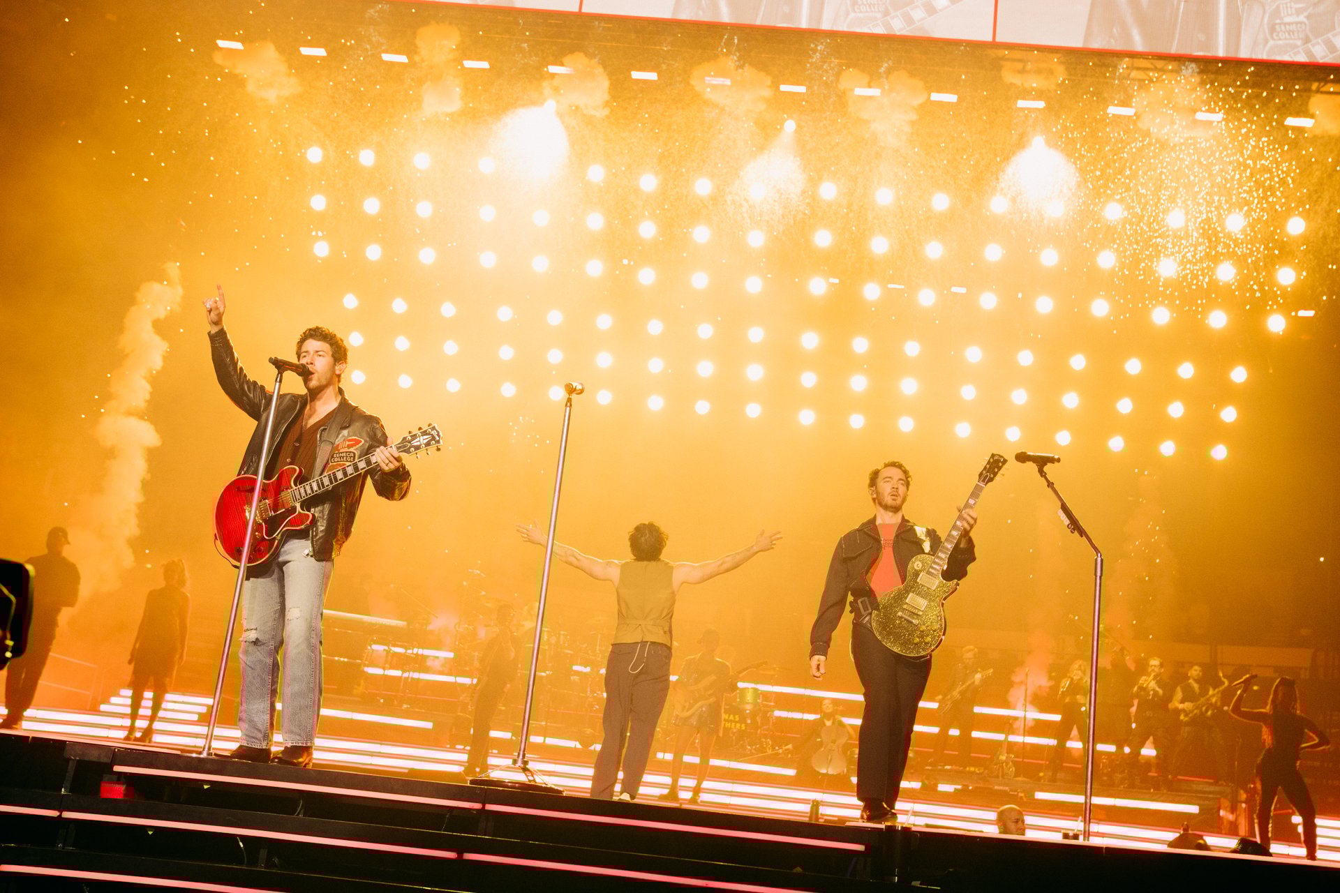 JB_10.9.23_show_7