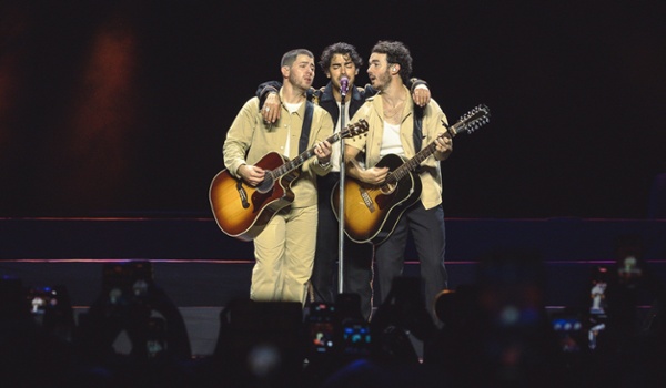 JONAS BROTHERS TOUR visual data 3
