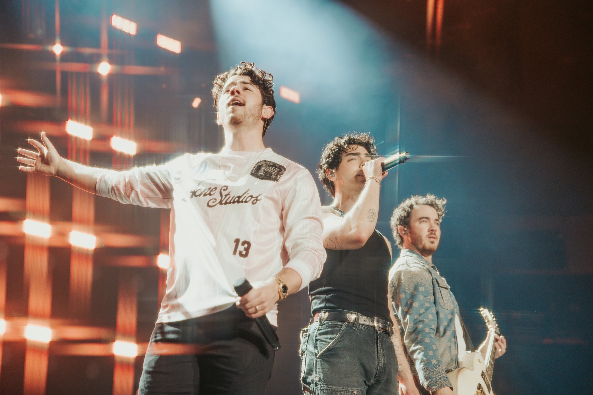 JonasBrothers_RodLaverNight1_HichamWahid-311