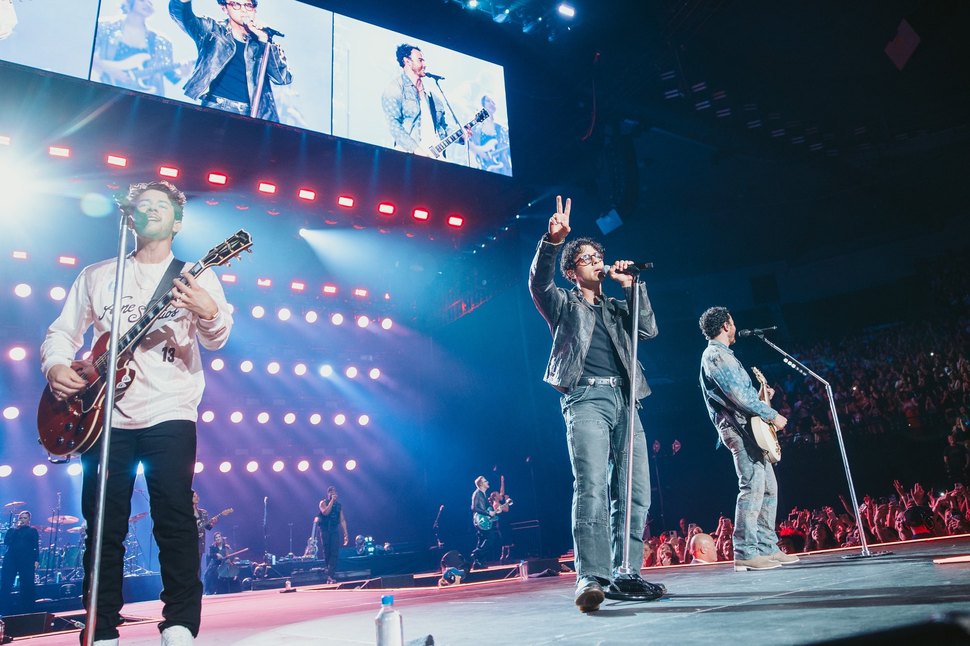 JonasBrothers_RodLaverNight1_HichamWahid-34