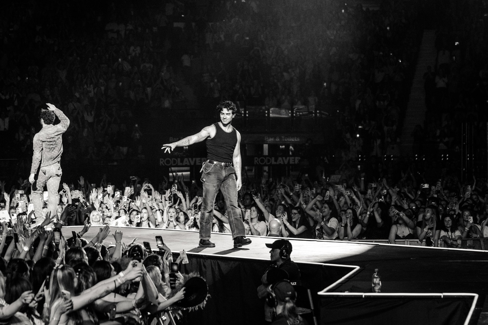 JonasBrothers_RodLaverNight1_HichamWahid-354