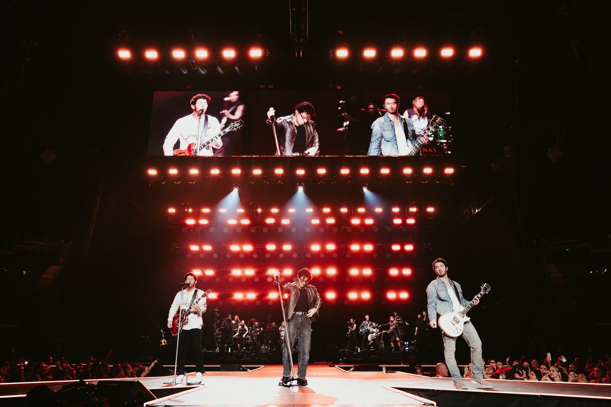 JonasBrothers_RodLaverNight1_HichamWahid-75