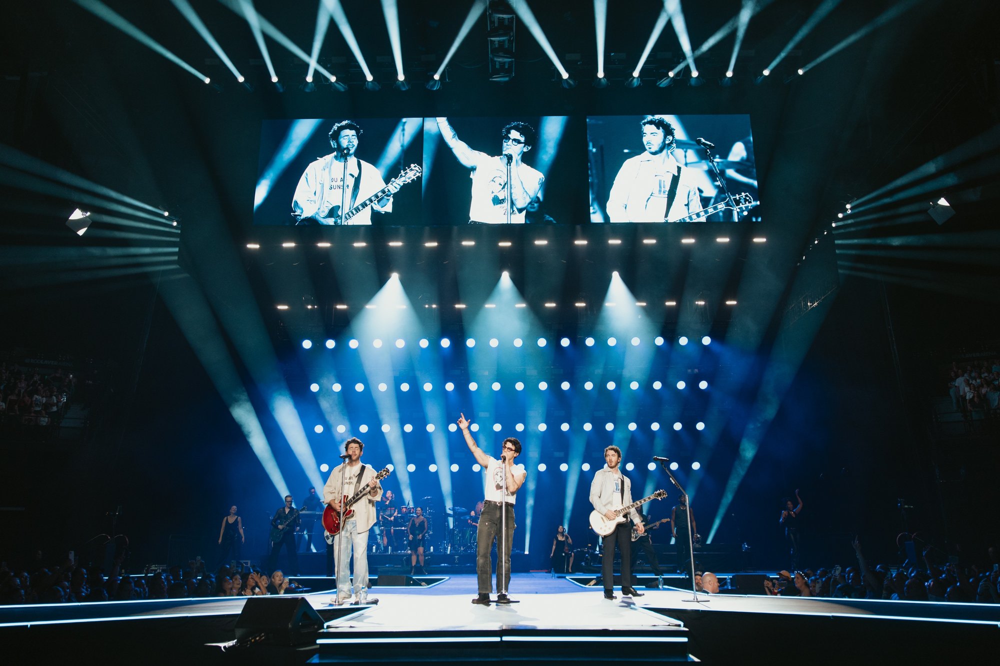 JonasBrothers_RodLaverNight2_HichamWahid-250