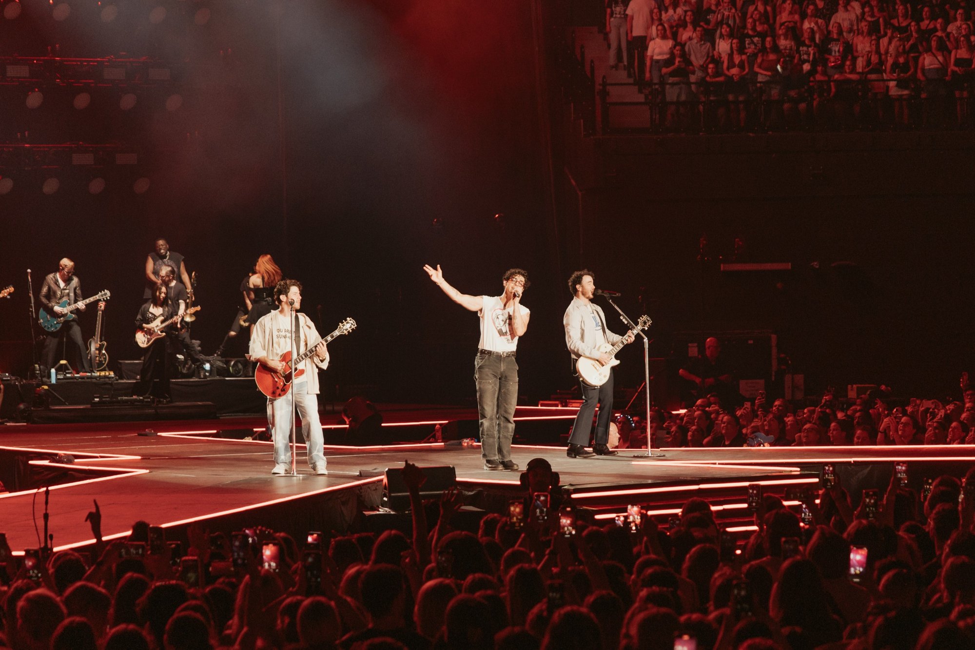 JonasBrothers_RodLaverNight2_HichamWahid-520