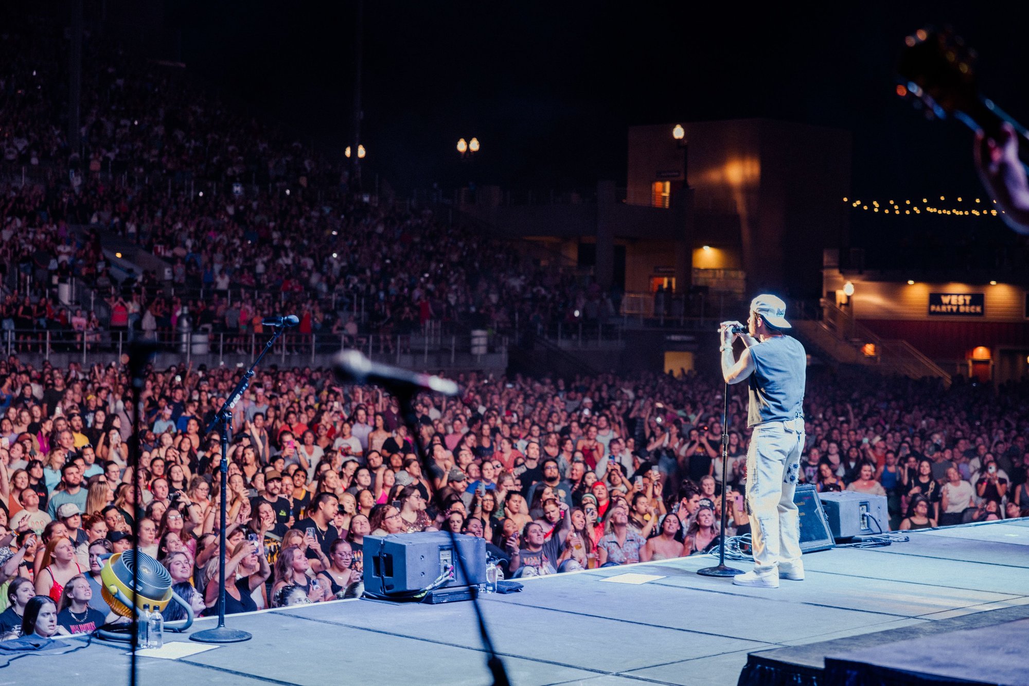 MN-STATE FAIR-JONAS-110