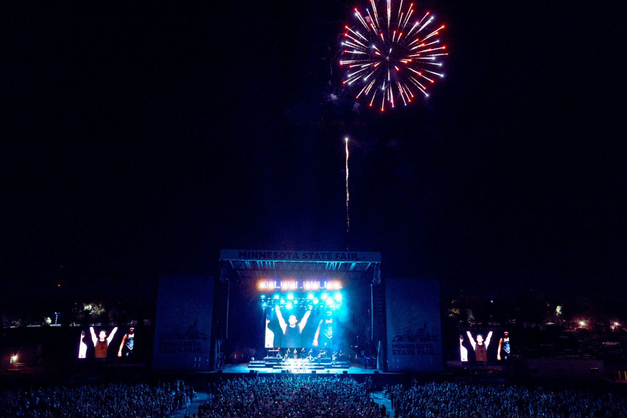 MN-STATE FAIR-JONAS-119