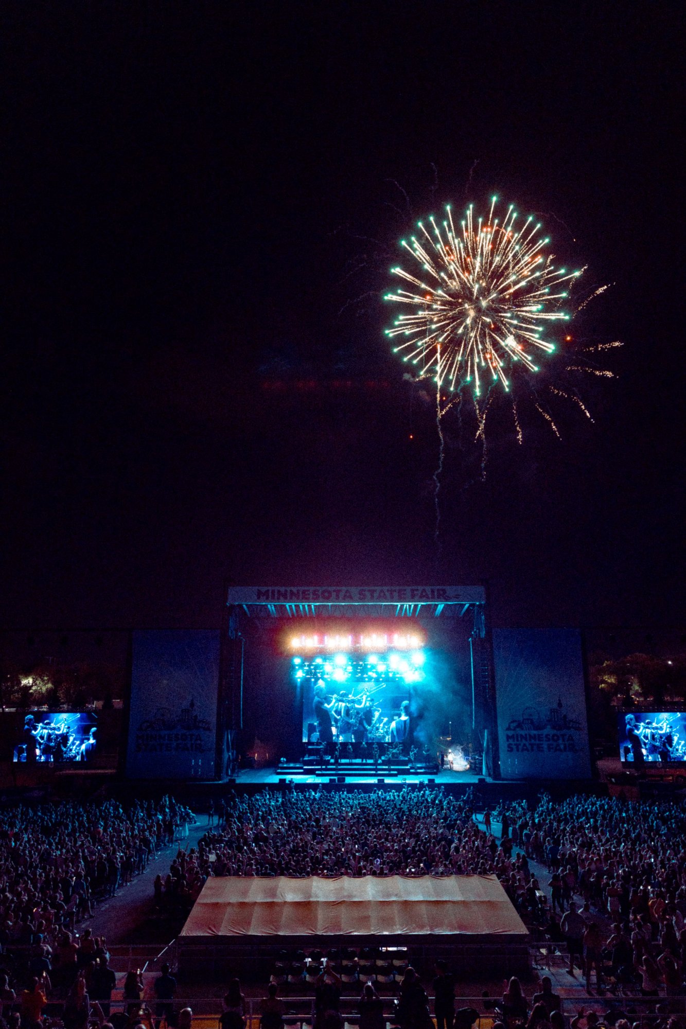 MN-STATE FAIR-JONAS-120