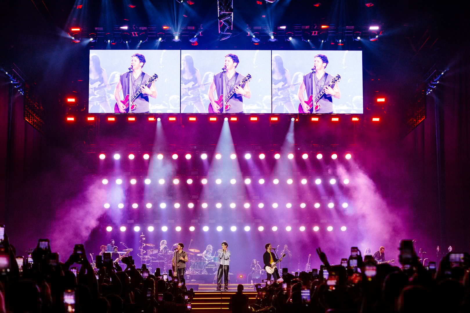 jonas brothers @ qudos bank arena, sydney - 02.03.24 - @jessgleeson-6492
