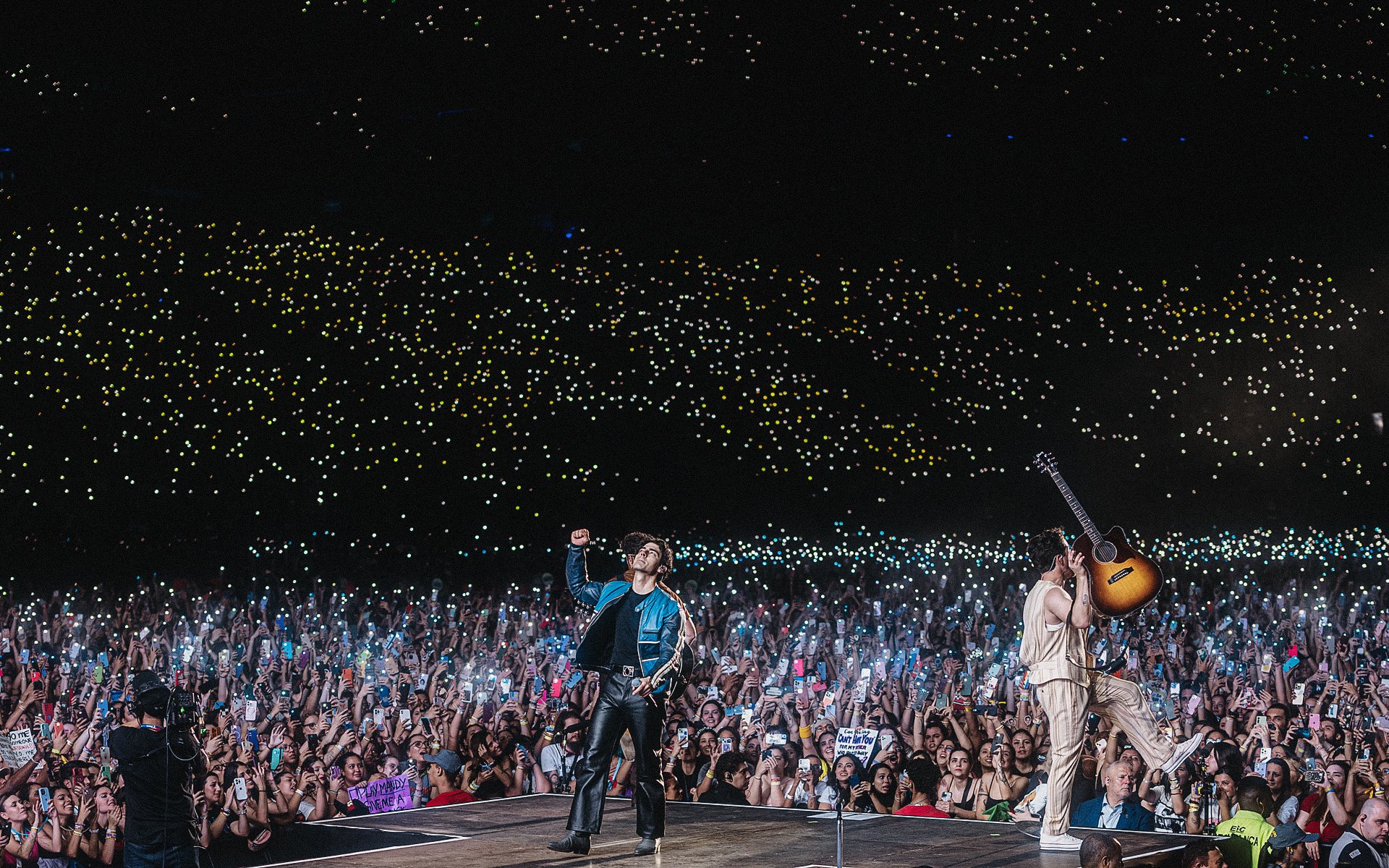 jonasbrothers_anendfor_025