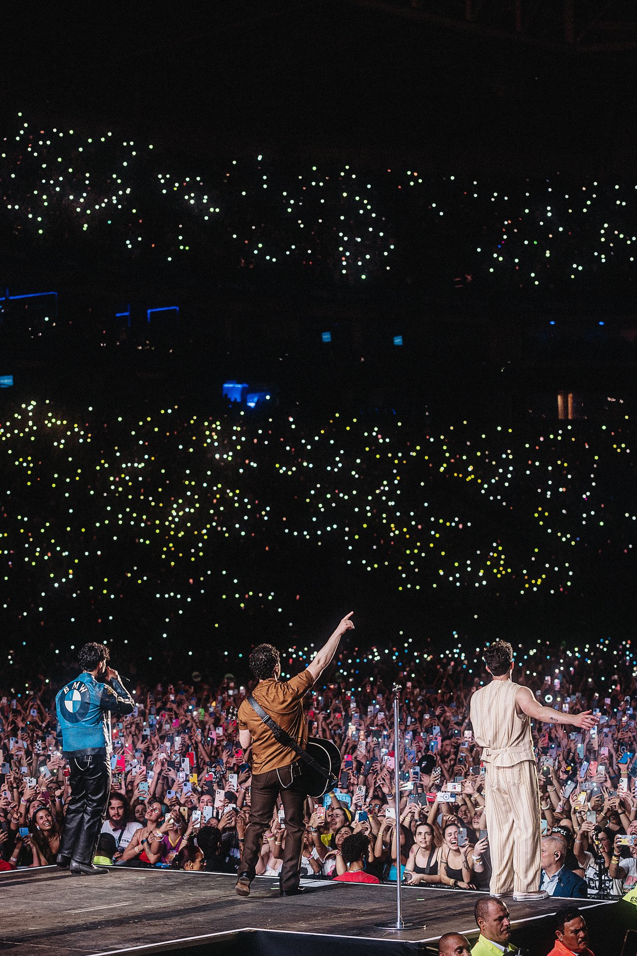 jonasbrothers_anendfor_026