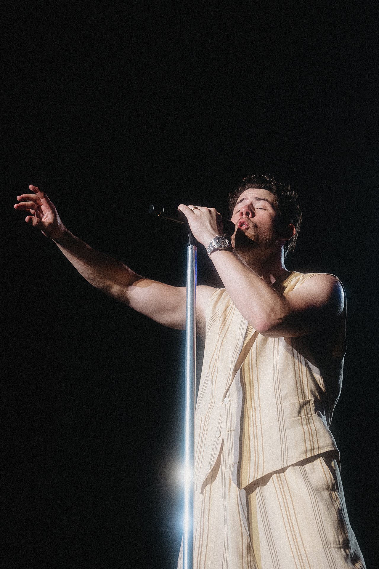 jonasbrothers_anendfor_033