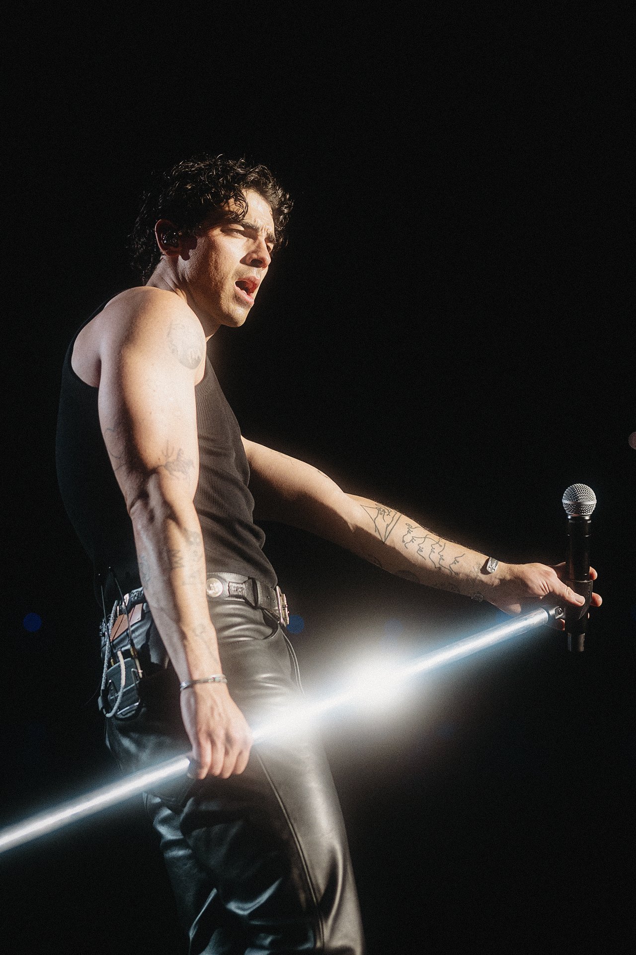 jonasbrothers_anendfor_036