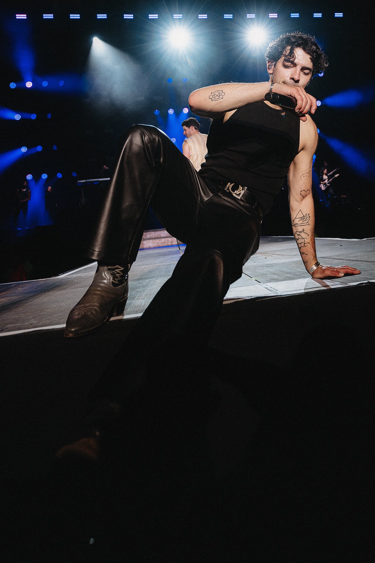 jonasbrothers_anendfor_042
