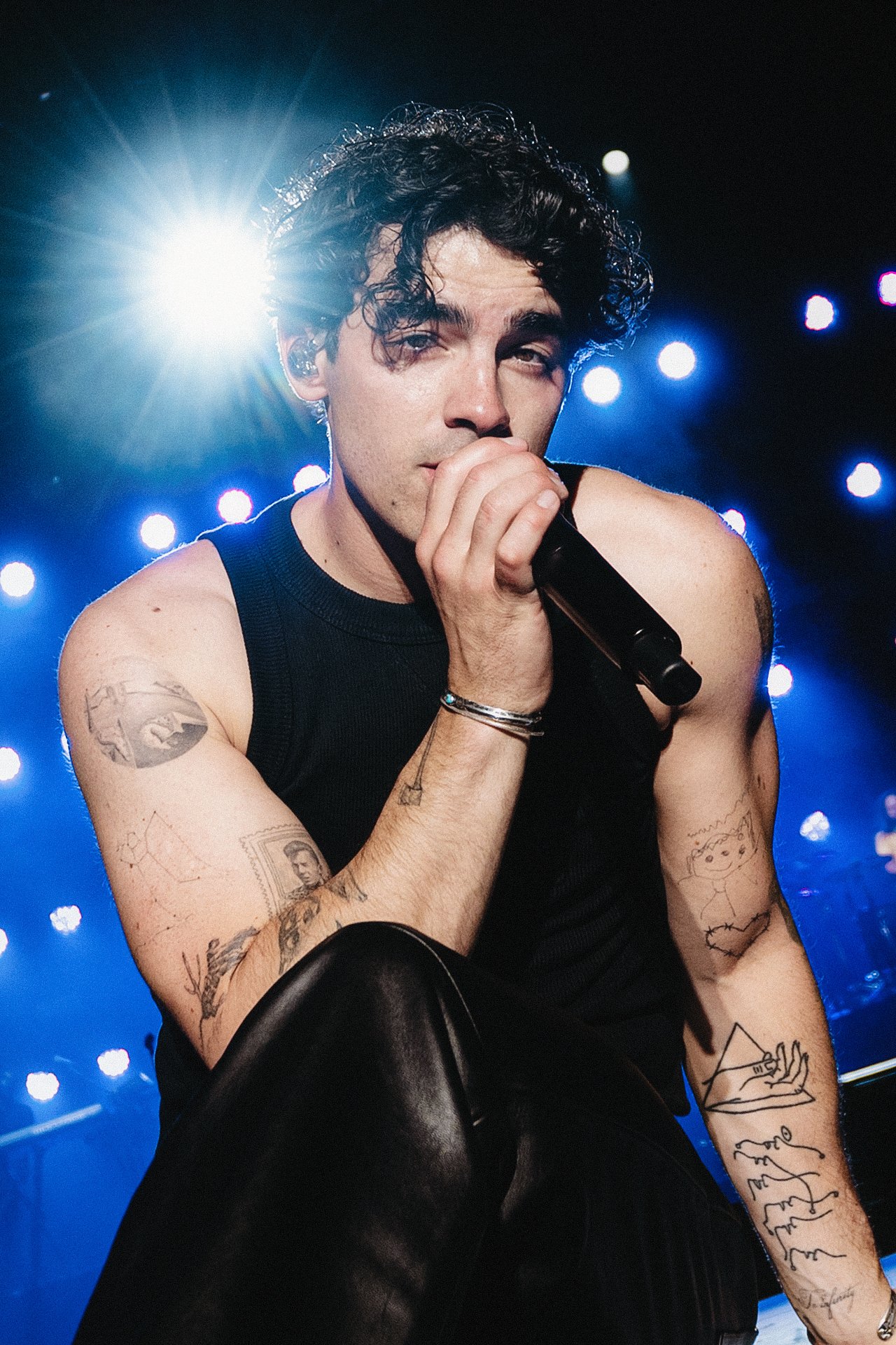 jonasbrothers_anendfor_044