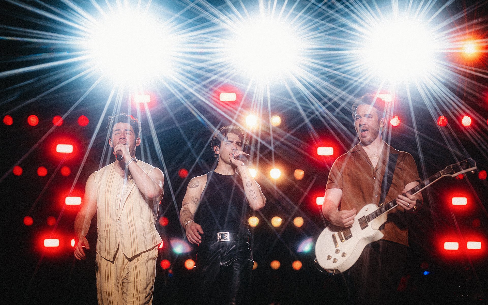 jonasbrothers_anendfor_051