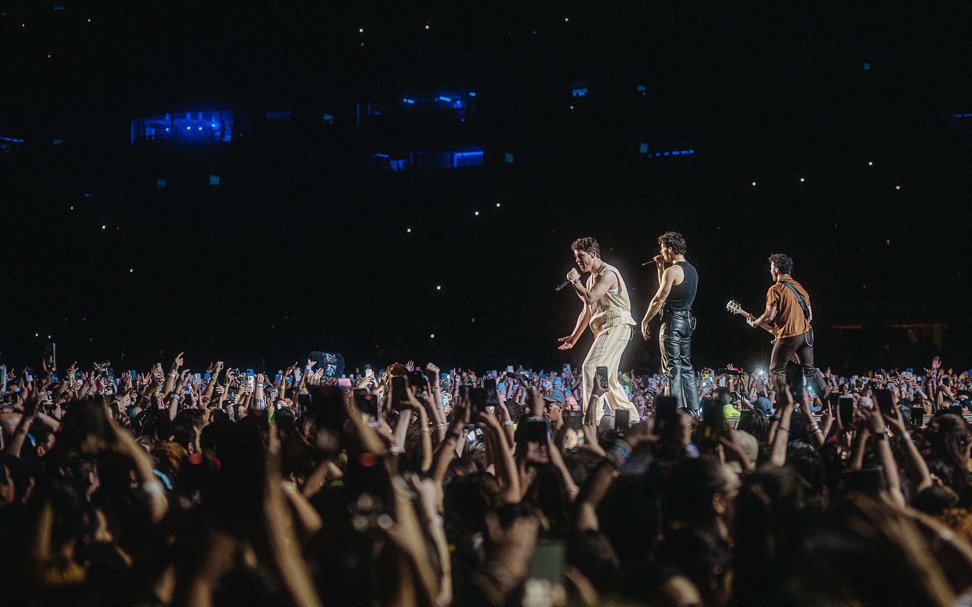 jonasbrothers_anendfor_067