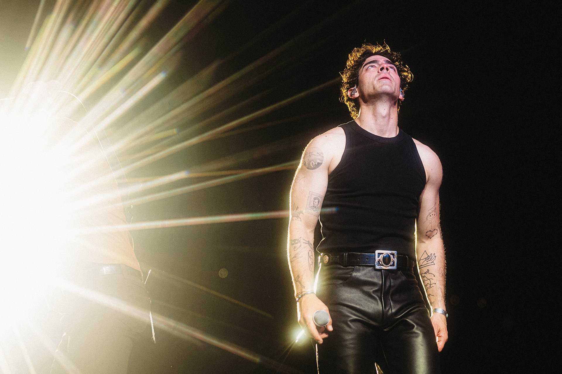 jonasbrothers_anendfor_068