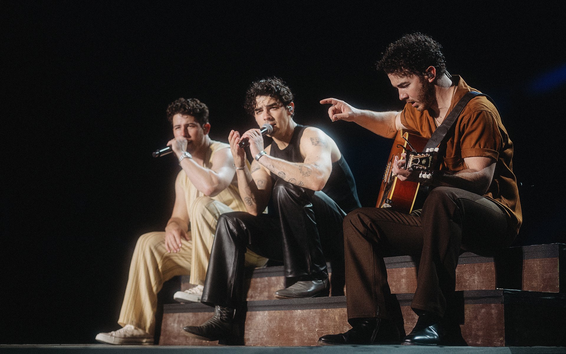 jonasbrothers_anendfor_071