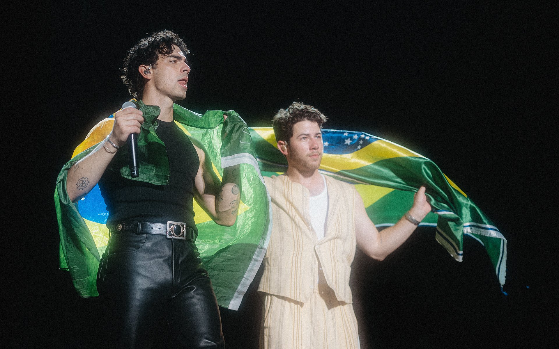 jonasbrothers_anendfor_080
